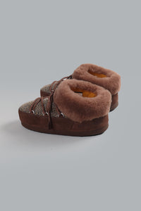 X GUEST IN RESIDENCE EVX CHALET MULE FUR