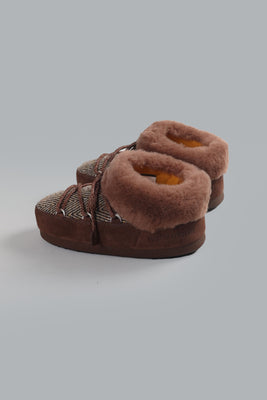 X GUEST IN RESIDENCE EVX CHALET MULE FUR