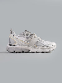 BE RIGHT BACK SNEAKERS