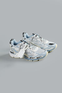 BE RIGHT BACK SNEAKERS