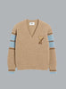 AMI DE COEUR PATCH COLLEGE V-NECK BEIGE