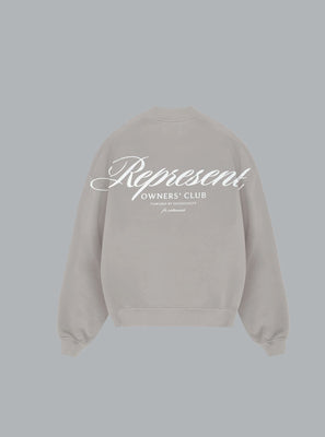 OWNERS CLUB SCRIPT LOGO SWEATER LIGHT GREY