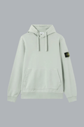Hoodie van biologisch katoen fleece in de kleur saliegroen.
