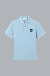 95% biologisch katoen / 5% elastaan piqué poloshirt, lichtblauw
