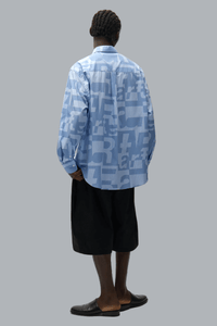 Shirt met print over het hele oppervlak.