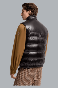 UYCHI VEST