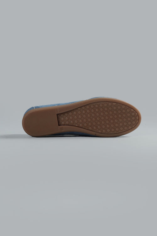Bootvormige loafers van geborsteld denim, lichtblauw.