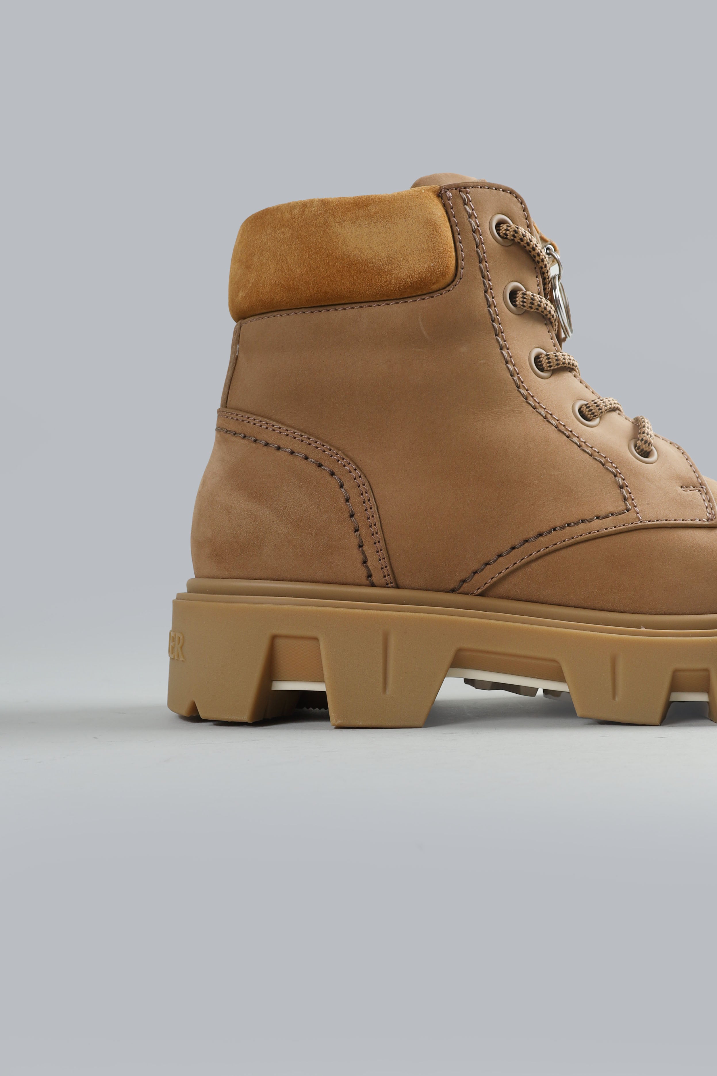 MONCLER PEAK CITY ANKLE BOOTS BEIGE MEN