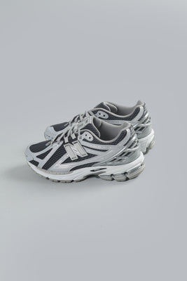 1906 Sneakers