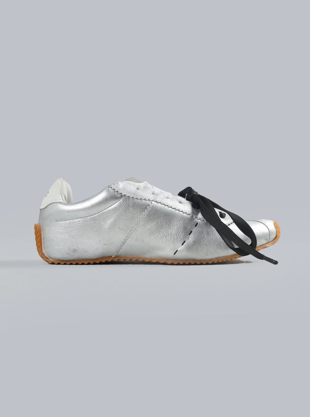 Nomad Silver sneakers