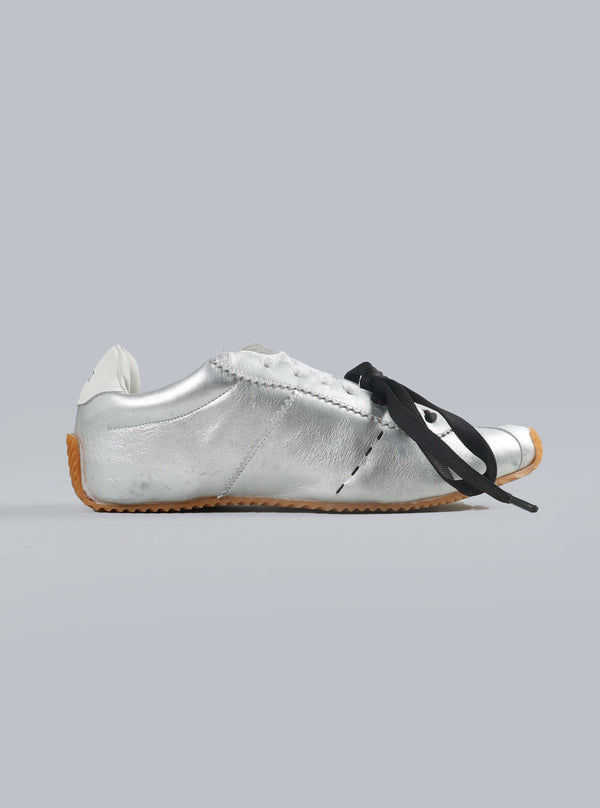 Nomad Silver sneakers