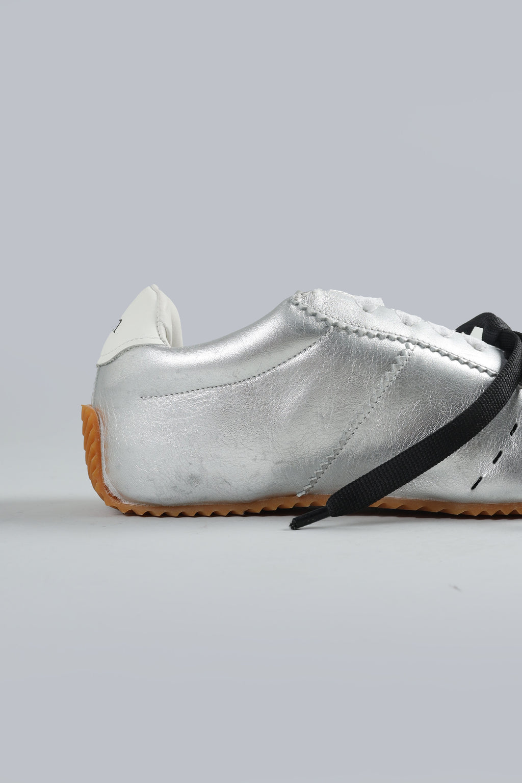 Nomad Silver sneakers