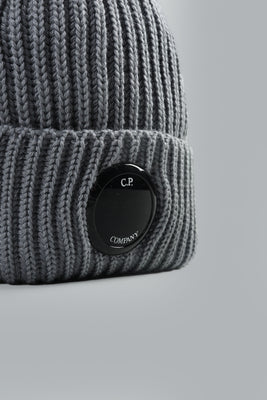 C.P. COMPANY EXTRAFINE MERINO WOOL LENS BEANIE Light Grey