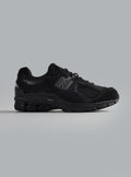 2002 SNEAKERS ZWART