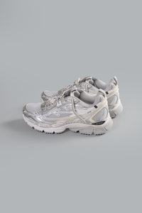 BE RIGHT BACK SNEAKERS