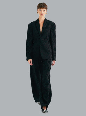 Dhemi Black