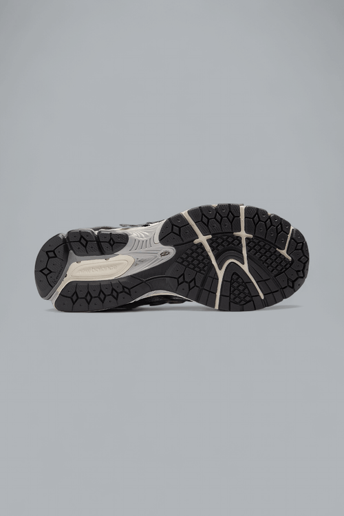 1906 SNEAKERS