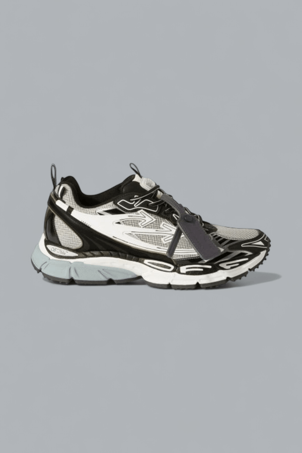 BE RIGHT BACK SNEAKERS