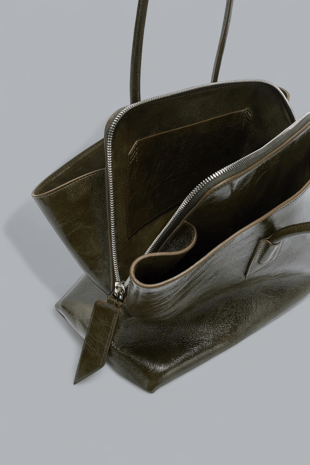 LA PASSEGGIATA MEDIUM TOP HANDLE BAG