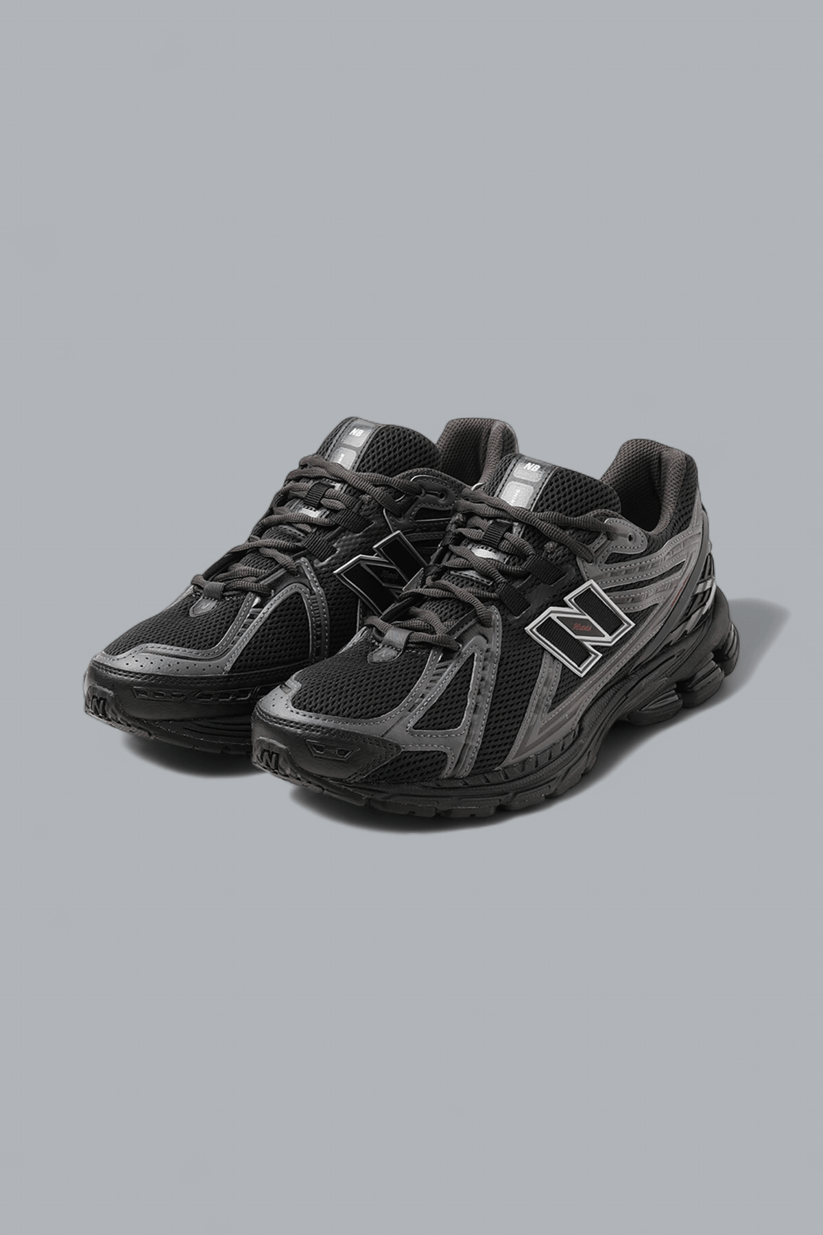 1906 SNEAKERS