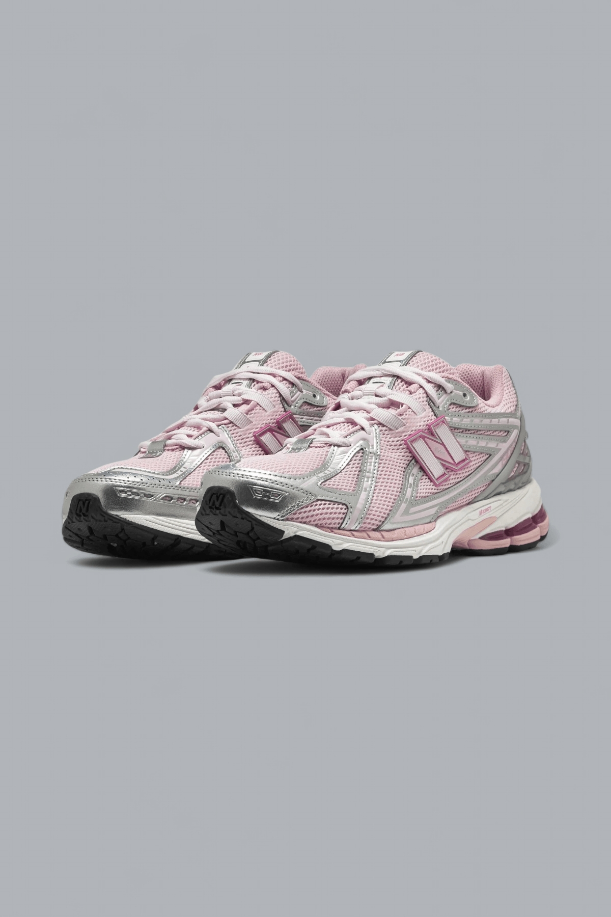 1906 SNEAKERS