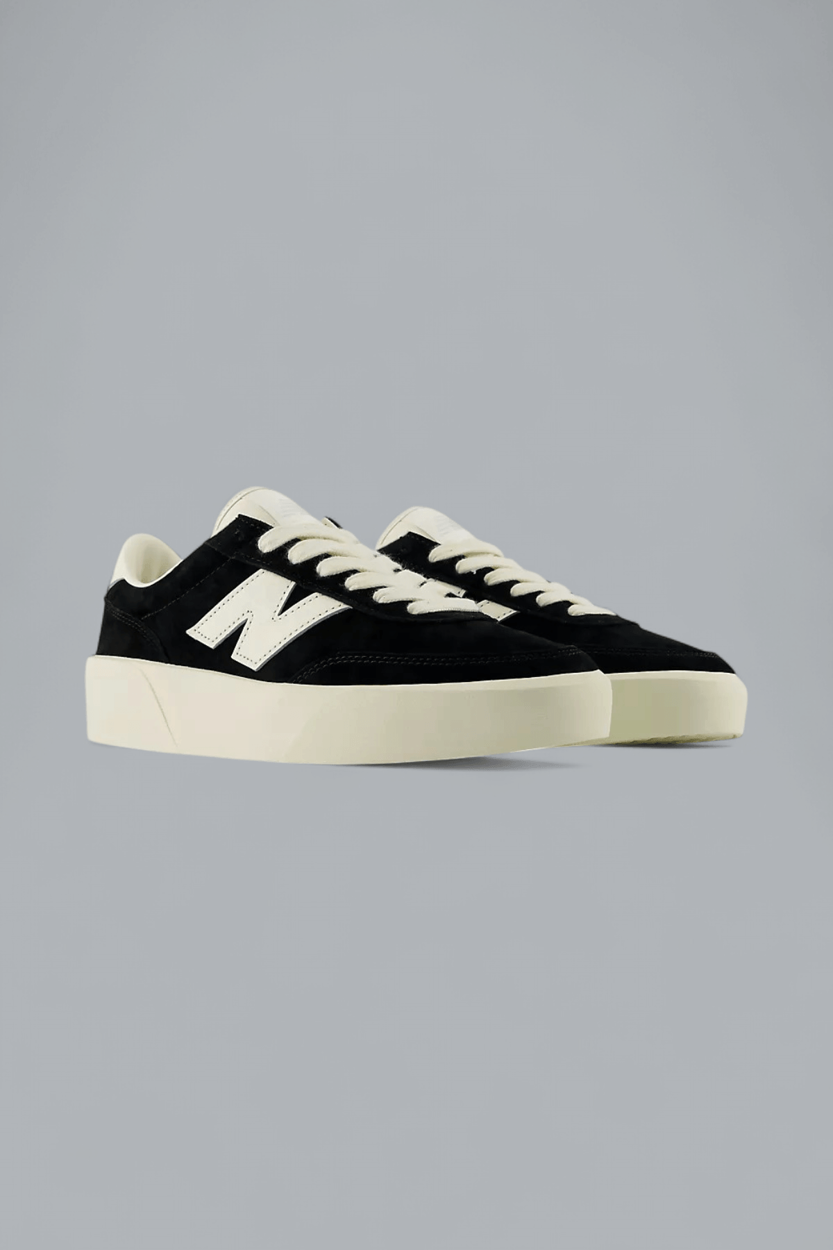 750 SNEAKERS