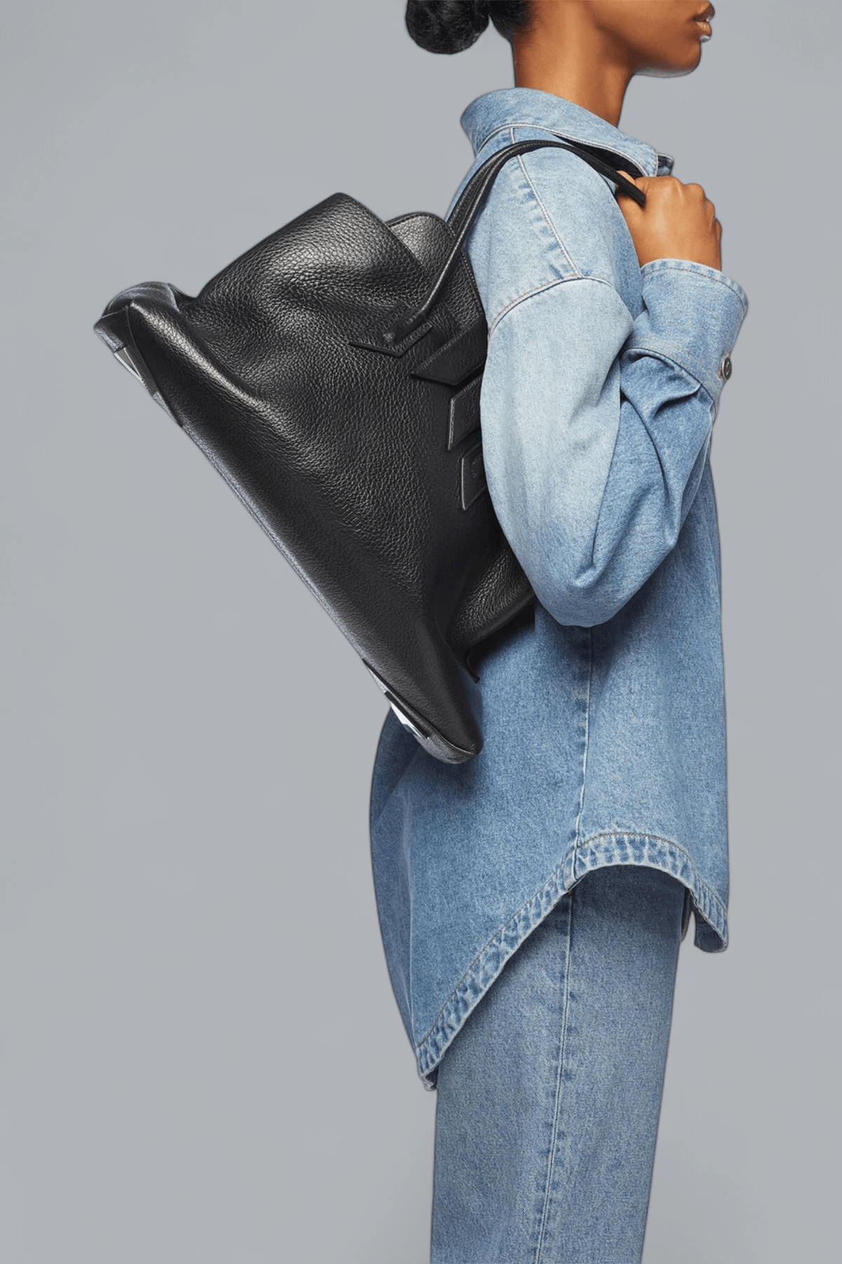 LA PASSEGGIATA MEDIUM TOP HANDLE BAG