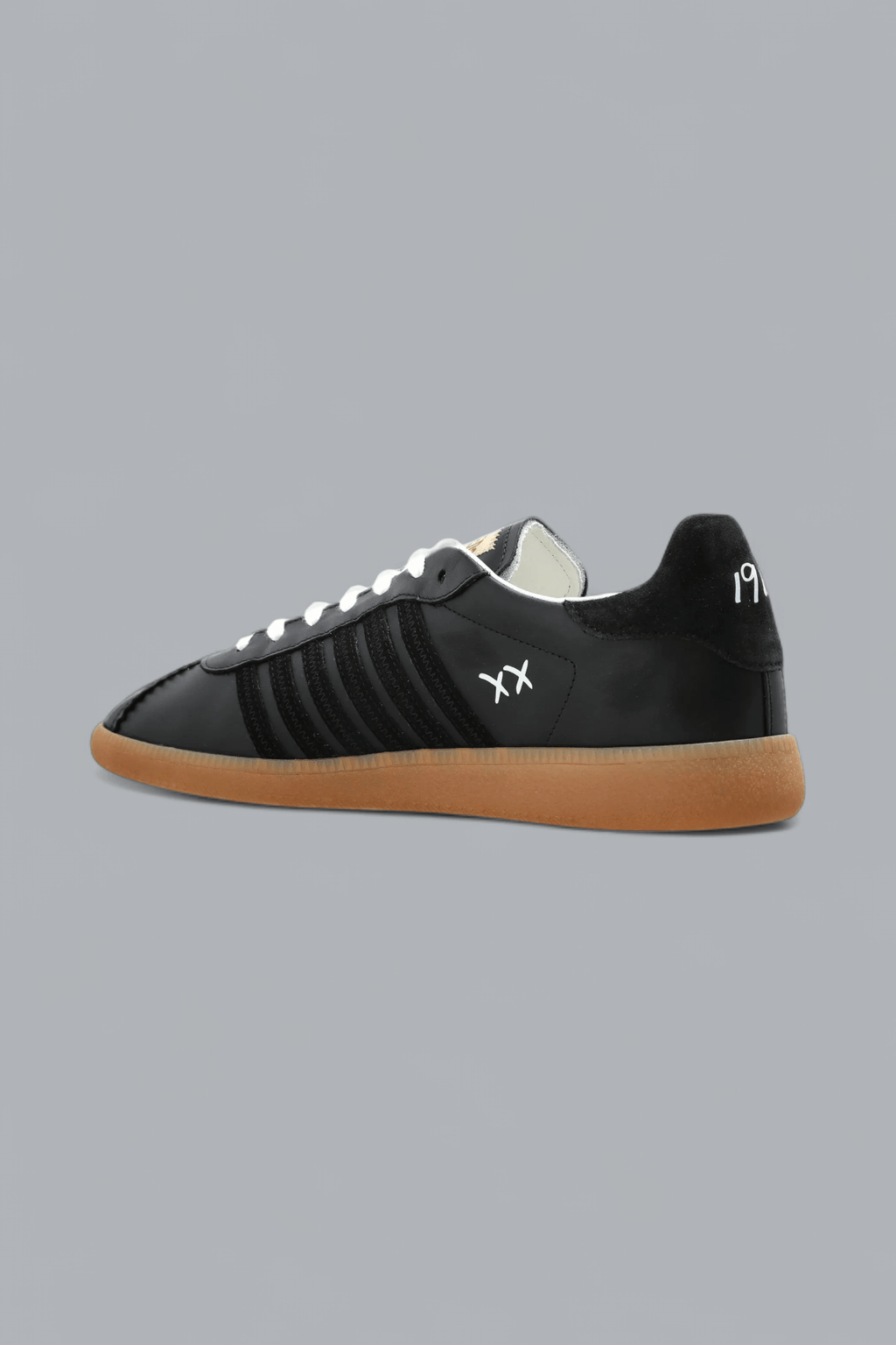 REBELS SNEAKERS