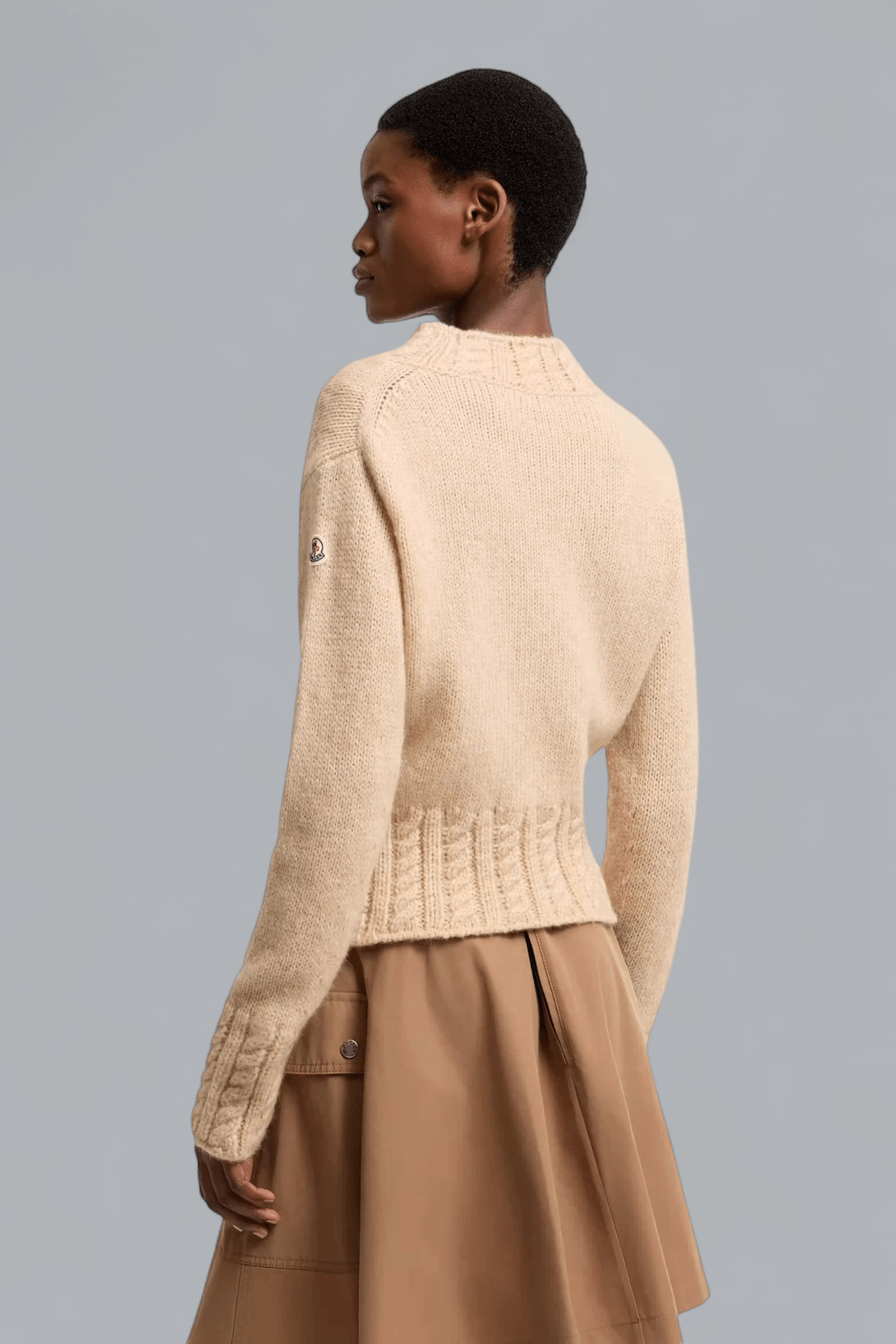 SWEATSHIRT MIT RUNDHALSAUSSCHNITT