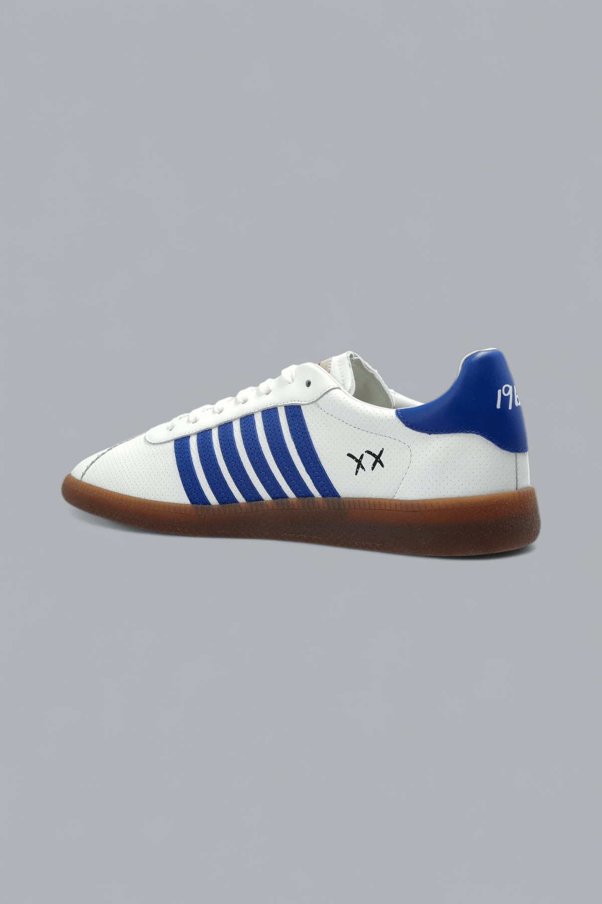 REBELS SNEAKERS
