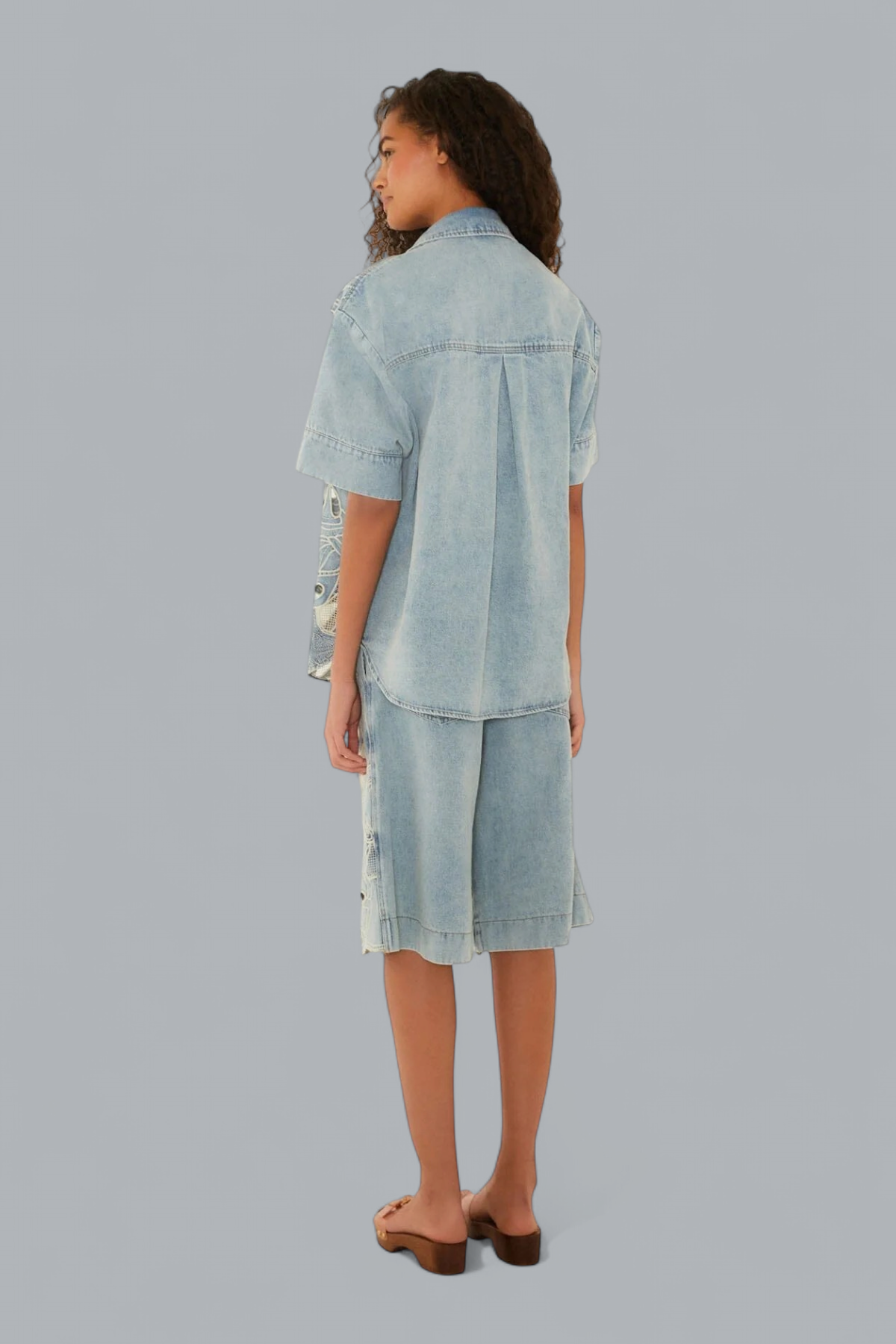 SEAS DESIRE EMBROIDERED DENIM SHIRT