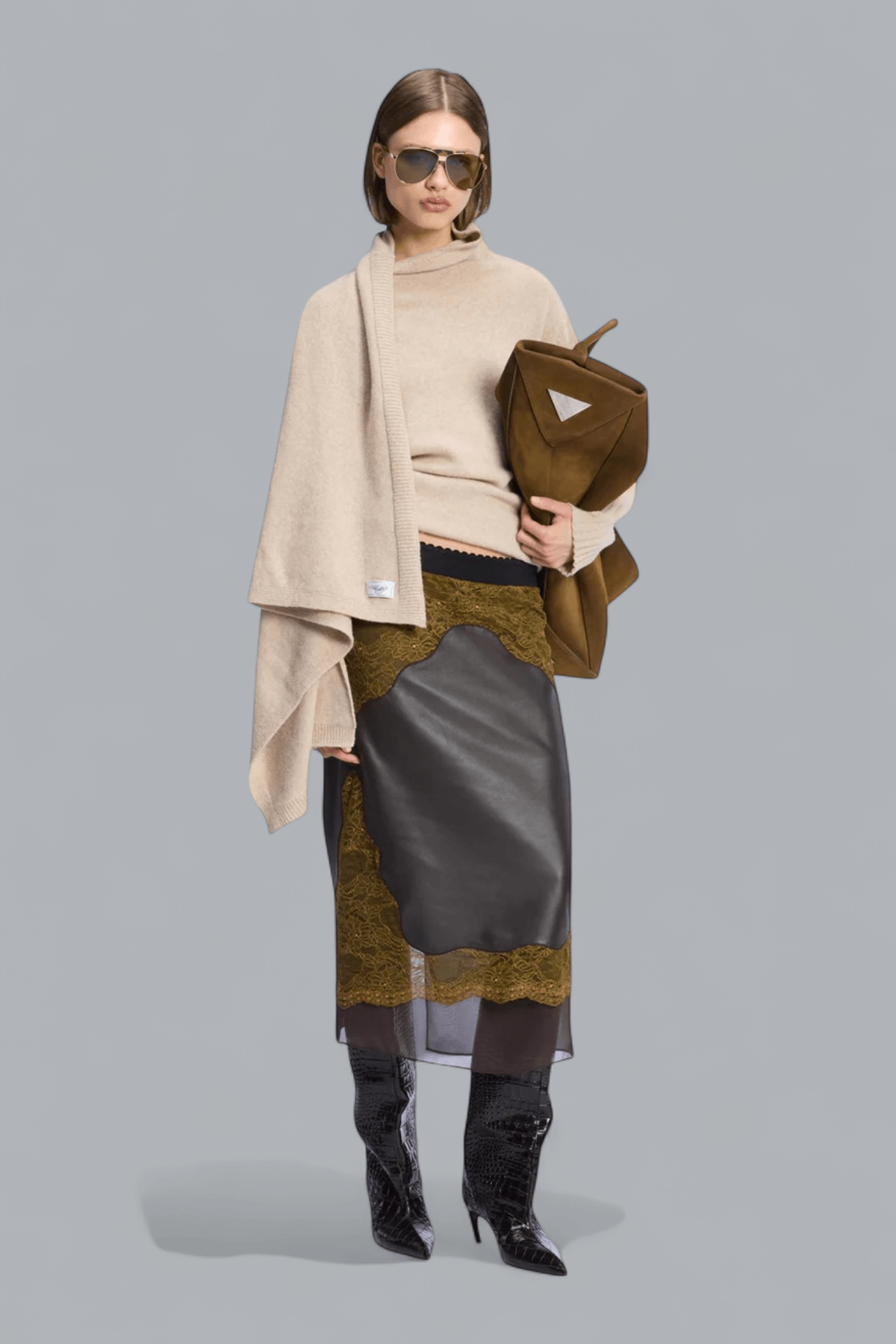 SCARF CREWNECK