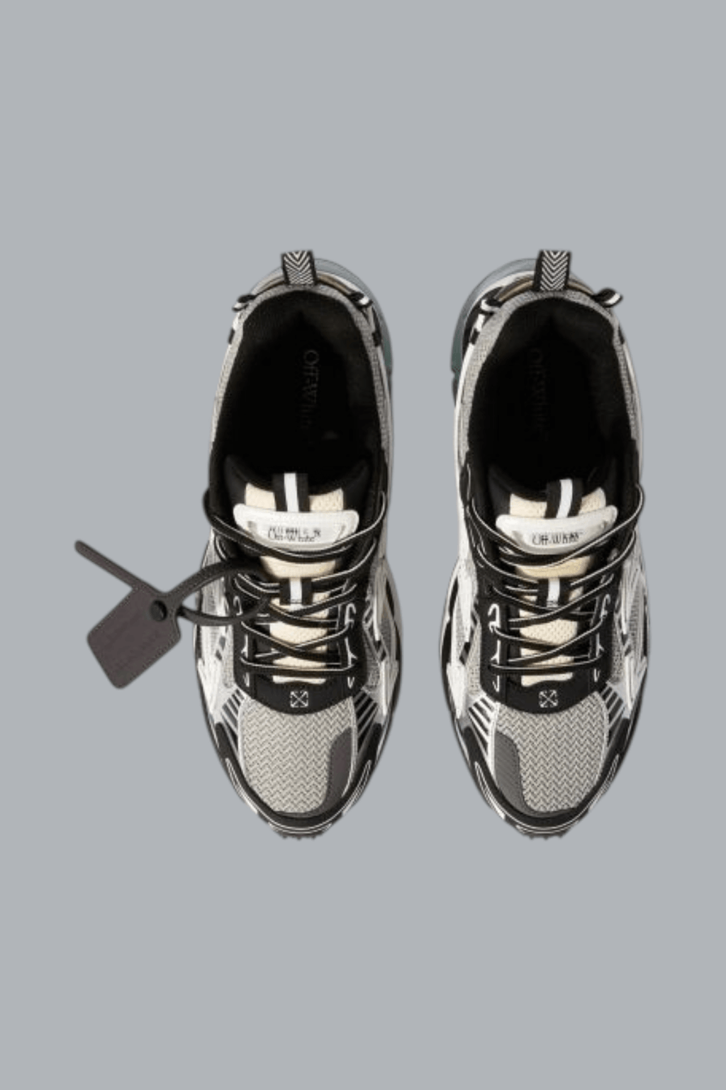 BE RIGHT BACK SNEAKERS