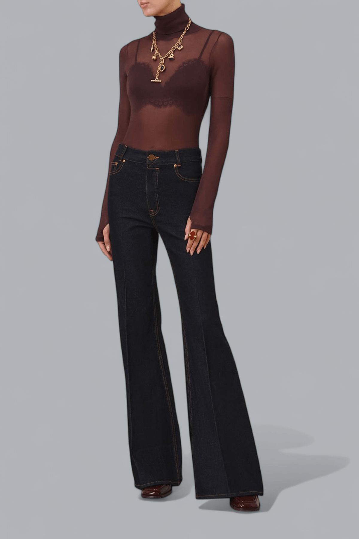 SLIM FLARED JEANS