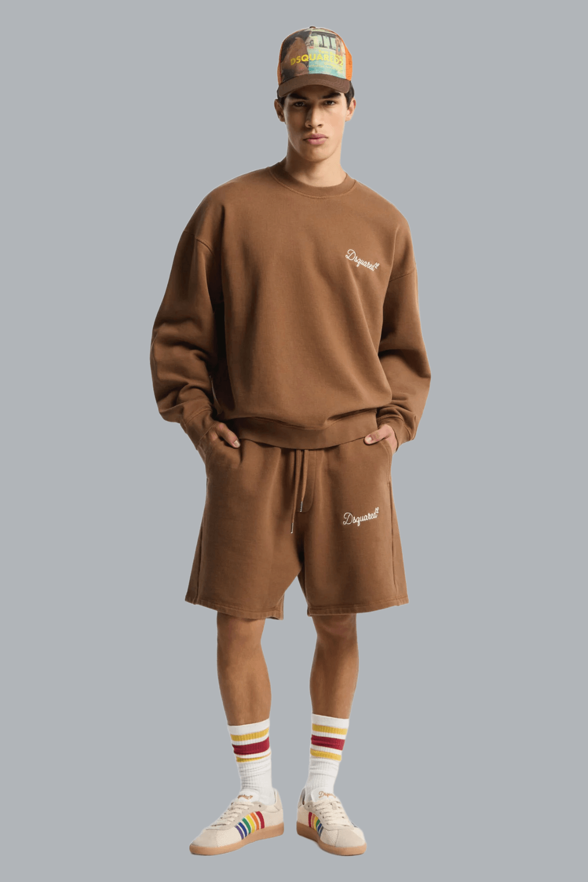 D2 Signature Relax Fit Crewneck Bruin