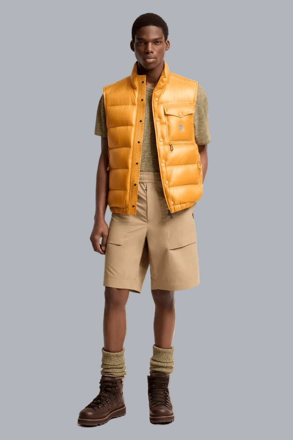 UYCHI VEST