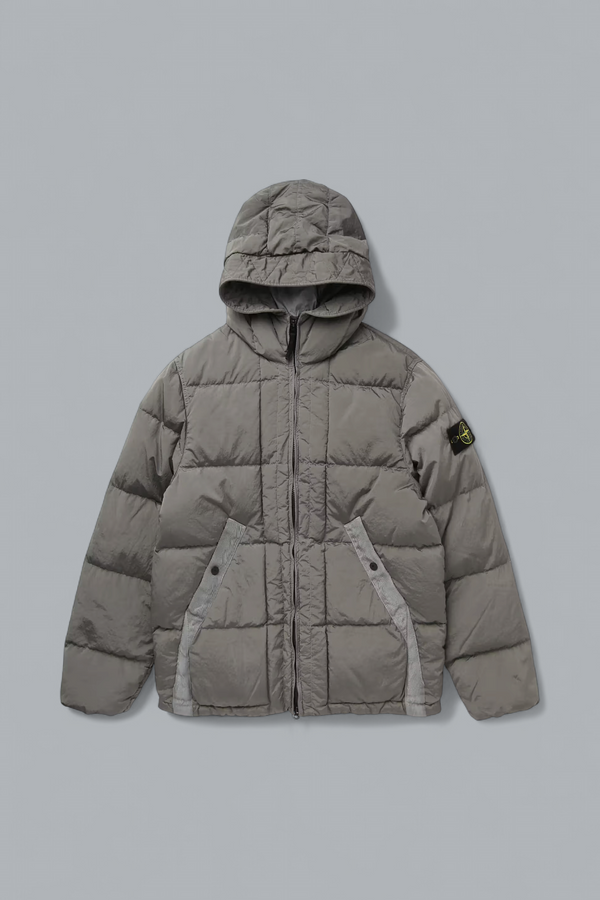 Daunenjacke aus ECONYL® Nylon Metal